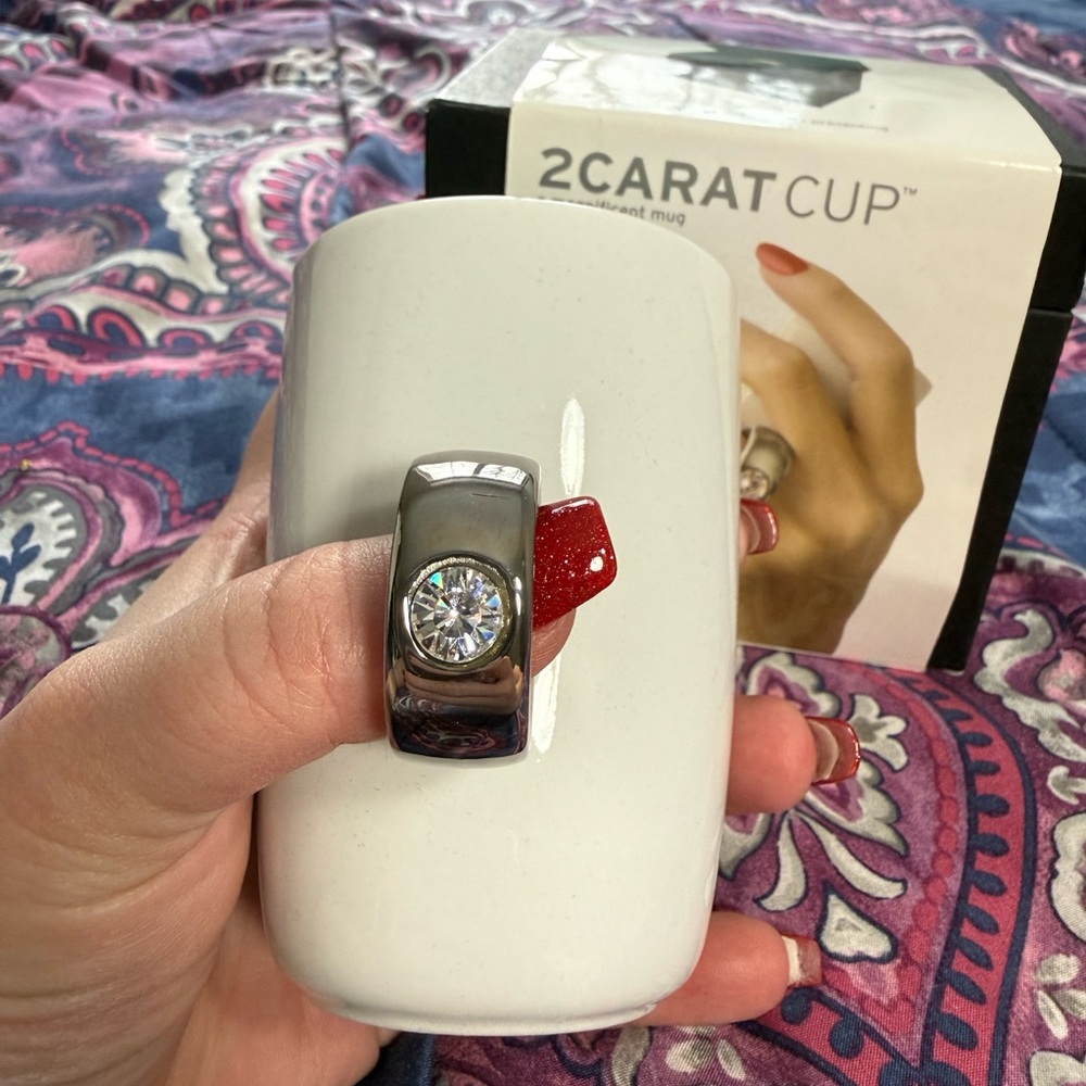 Fred White Mug with Silver Ring Handle